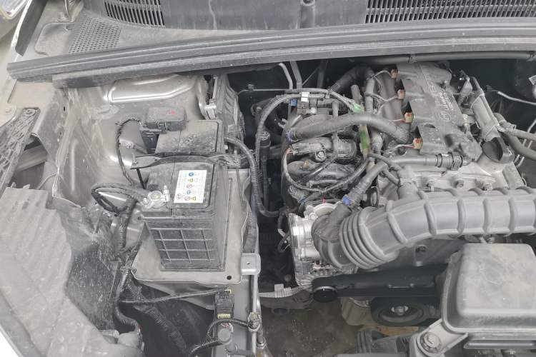 Used Wuling Hongguang PLUS 2020 1.5L Manual Standard Edition 5 Seats Engine Bay Right
