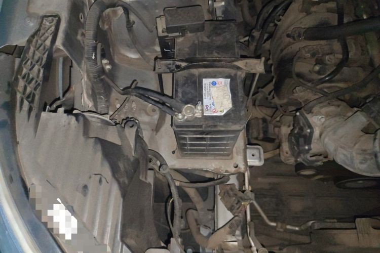 Used Wuling Hongguang PLUS 2020 1.5L Manual Comfort 7-Seater Engine Bay Right