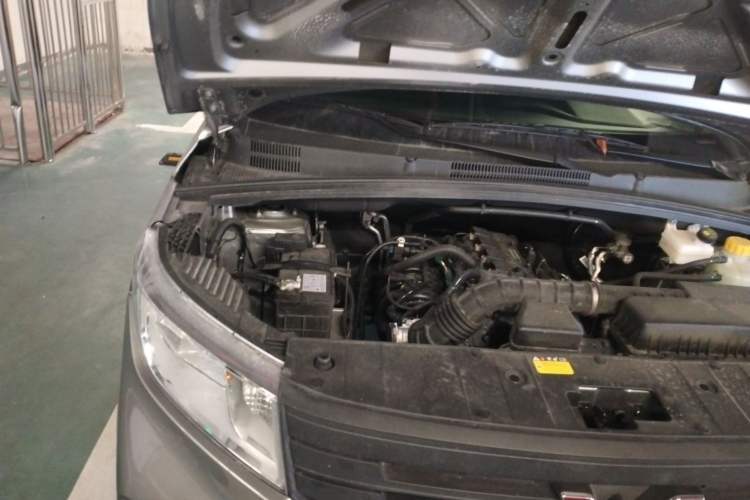 Used Wuling Hongguang PLUS 2020 1.5L Manual Standard Edition 5 Seats Engine Bay Right
