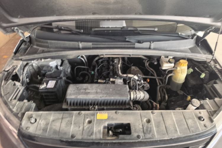 Used Wuling Hongguang PLUS 2020 1.5T Manual Commercial Vehicle 7 Seats Engine Bay