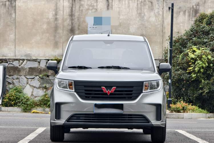 Used Wuling Hongguang PLUS 2020 1.5L Manual Standard Edition 7-Seater Exterior 1
