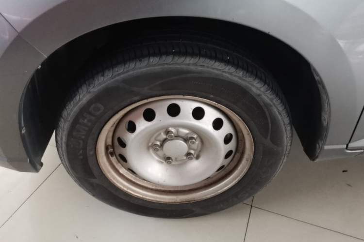 Used Wuling Hongguang PLUS 2020 1.5L Manual Standard Edition 7-Seater Exterior 4