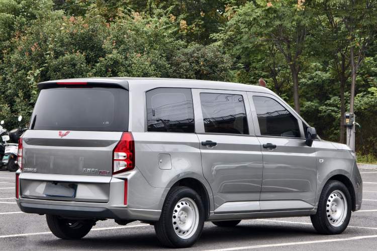 Used Wuling Hongguang PLUS 2020 1.5L Manual Standard Edition 7-Seater Exterior 7