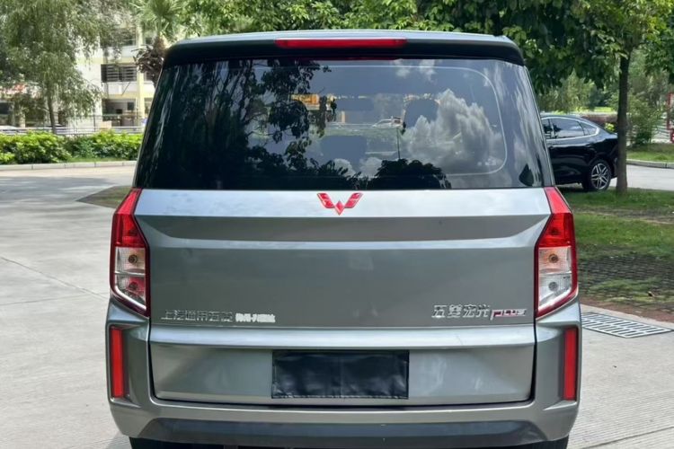 Used Wuling Hongguang PLUS 2020 1.5L Manual Standard Edition 5 Seats Exterior 8