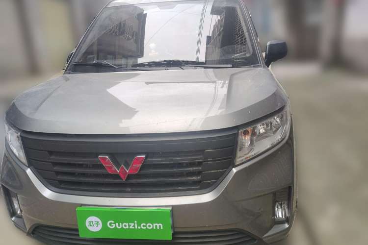 Used Wuling Hongguang PLUS 2020 1.5L Manual Standard Edition 5 Seats Front