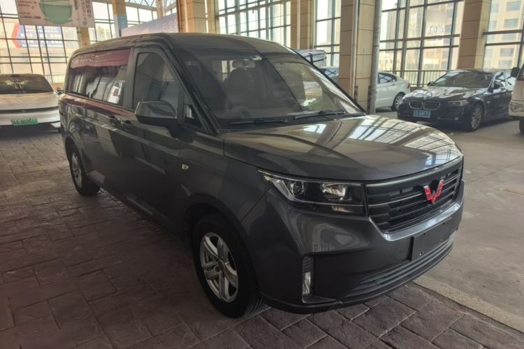 Used Wuling Hongguang PLUS 2020 1.5T Manual Commercial Vehicle 7 Seats Front Right 45 Deg
