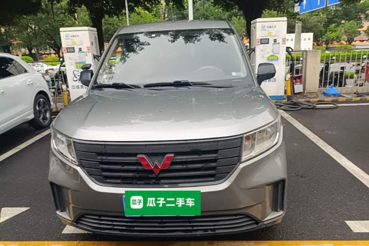 Used Wuling Hongguang PLUS 2020 1.5L Manual Standard Edition 5 Seats Front