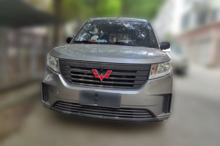 Used Wuling Hongguang PLUS 2020 1.5L Manual Standard Edition 5 Seats Front