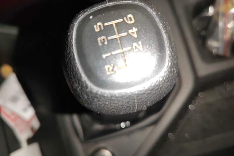 Used Wuling Hongguang PLUS 2020 1.5L Manual Standard Edition 5 Seats Gear Lever