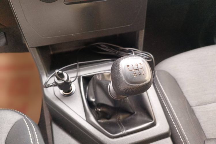 Used Wuling Hongguang PLUS 2020 1.5L Manual Standard Edition 5 Seats Gear Lever