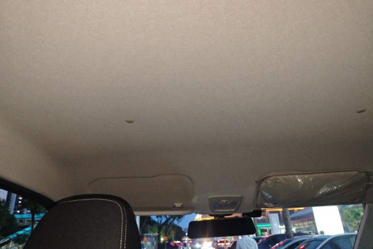 Used Wuling Hongguang PLUS 2020 1.5L Manual Standard Edition 7-Seater Headliner