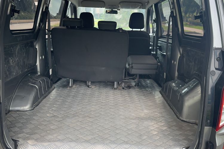 Used Wuling Hongguang PLUS 2020 1.5L Manual Standard Edition 5 Seats Interior 1