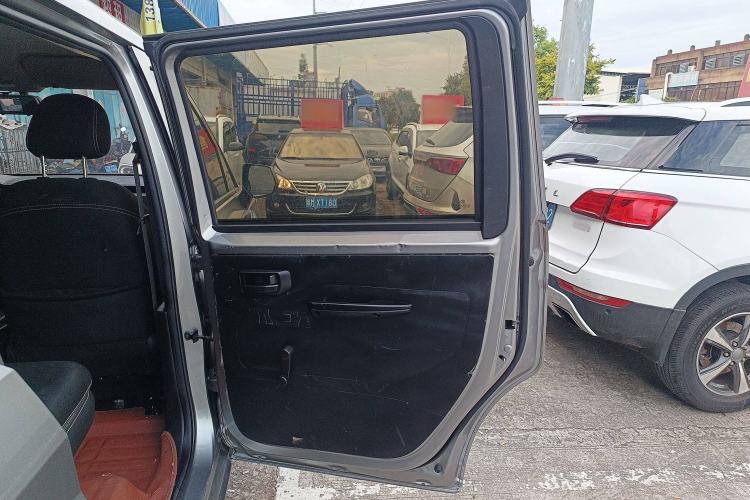 Used Wuling Hongguang PLUS 2020 1.5L Manual Standard Edition 5 Seats Interior 3