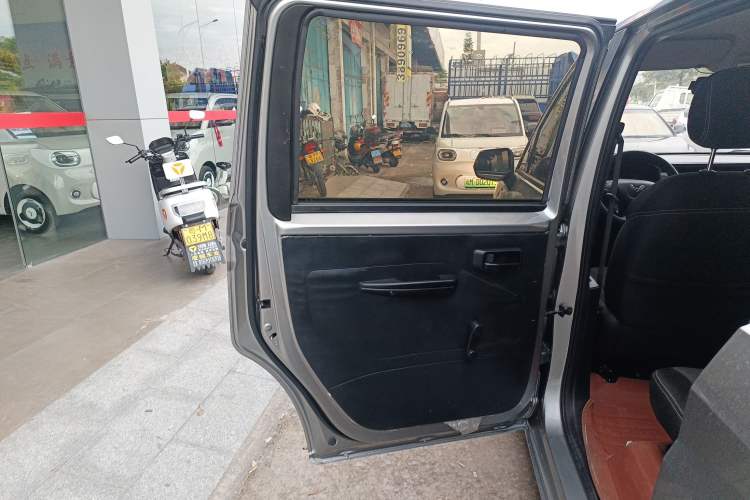 Used Wuling Hongguang PLUS 2020 1.5L Manual Standard Edition 5 Seats Interior 5