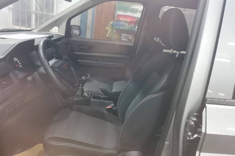 Used Wuling Hongguang PLUS 2020 1.5L Manual Standard Edition 7-Seater Left Front Seat