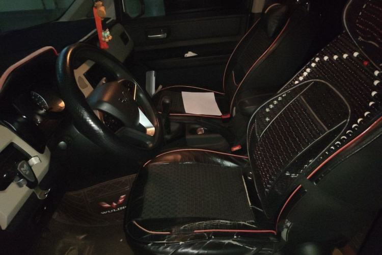 Used Wuling Hongguang PLUS 2020 1.5L Manual Comfort 7-Seater Left Front Seat