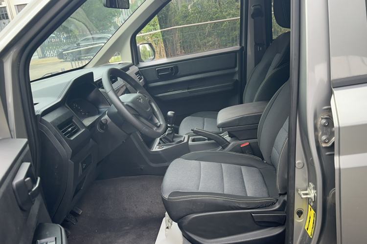 Used Wuling Hongguang PLUS 2020 1.5L Manual Standard Edition 5 Seats Left Front Seat