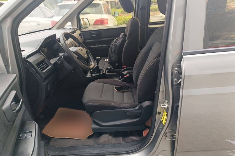 Used Wuling Hongguang PLUS 2020 1.5L Manual Standard Edition 5 Seats Left Front Seat