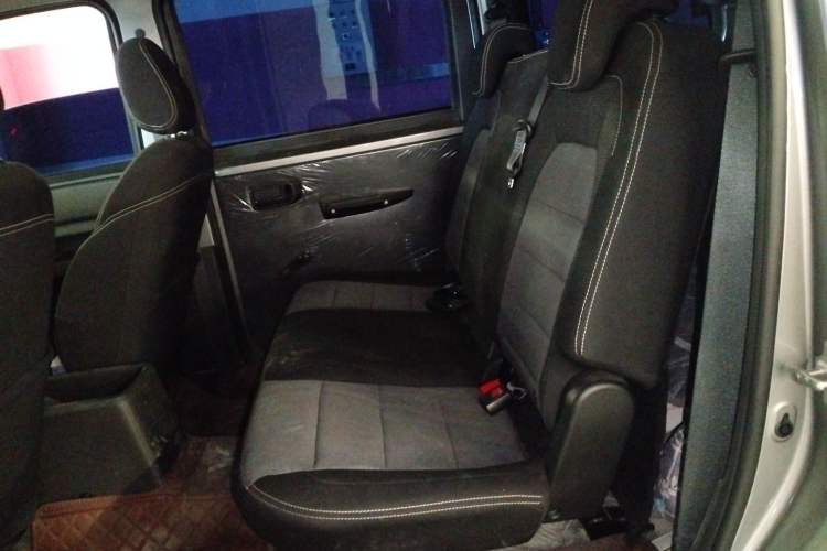 Used Wuling Hongguang PLUS 2020 1.5L Manual Standard Edition 5 Seats Left Rear Seat