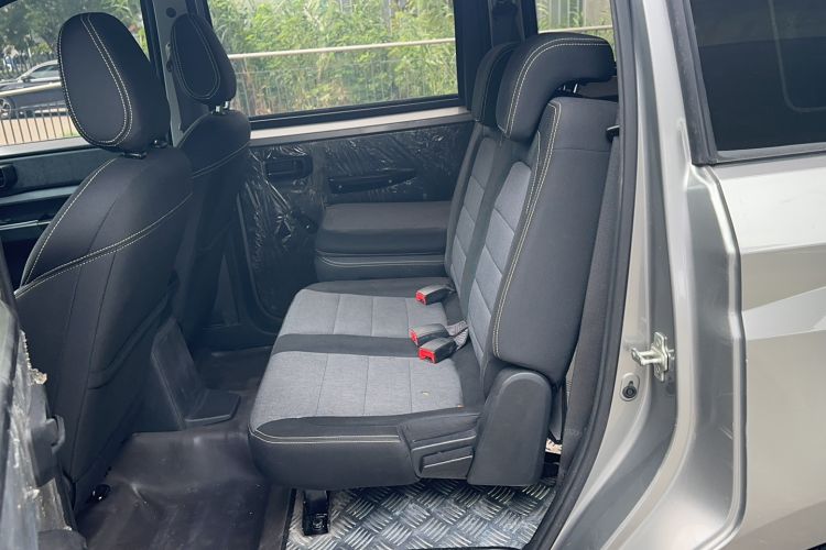 Used Wuling Hongguang PLUS 2020 1.5L Manual Standard Edition 5 Seats Left Rear Seat