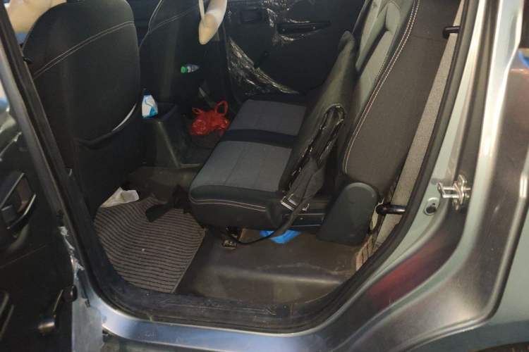 Used Wuling Hongguang PLUS 2020 1.5L Manual Standard Edition 7-Seater Left Rear Seat