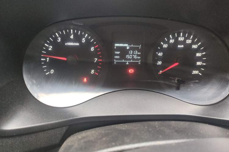 Used Wuling Hongguang PLUS 2020 1.5L Manual Standard Edition 5 Seats Odometer Close Up