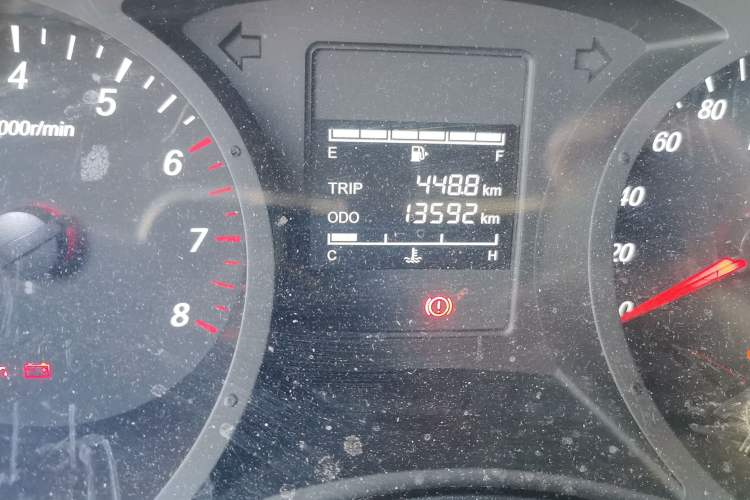 Used Wuling Hongguang PLUS 2020 1.5L Manual Standard Edition 5 Seats Odometer Close Up