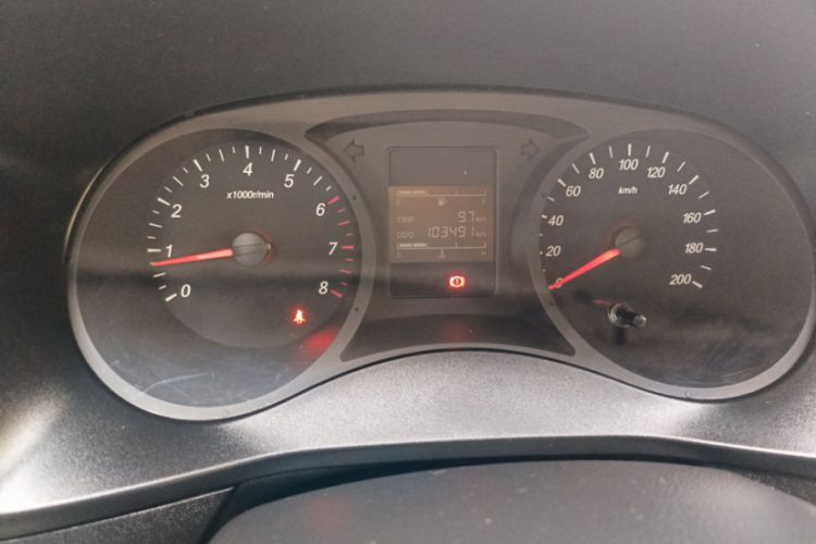Used Wuling Hongguang PLUS 2020 1.5L Manual Standard Edition 5 Seats Odometer Close Up