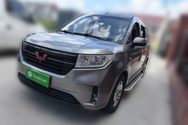 Ojetý Wuling Hongguang PLUS 2020 1.5L Manual Comfort 7-Seater