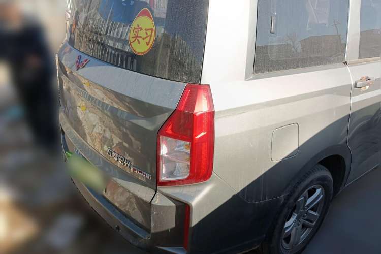 Used Wuling Hongguang PLUS 2020 1.5L Manual Comfort 7-Seater Rear Right 45 Deg
