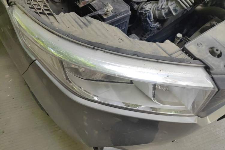 Used Wuling Hongguang PLUS 2020 1.5L Manual Standard Edition 5 Seats Right Front Headlight