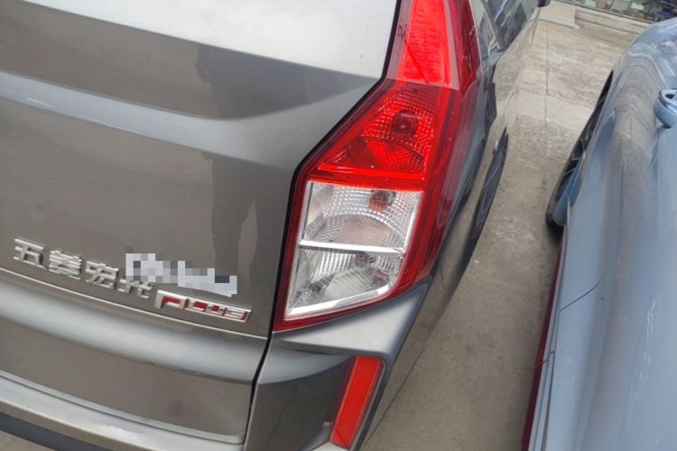 Used Wuling Hongguang PLUS 2020 1.5L Manual Standard Edition 5 Seats Right Rear Taillight