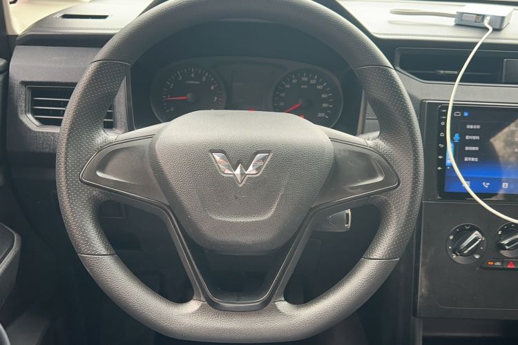 Used Wuling Hongguang PLUS 2020 1.5L Manual Standard Edition 5 Seats Steering Wheel