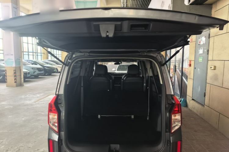 Used Wuling Hongguang PLUS 2020 1.5T Manual Commercial Vehicle 7 Seats Trunk