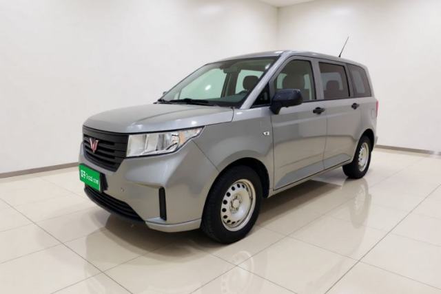 Used Wuling Hongguang PLUS 2020 1.5L Manual Standard Edition 5 Seats