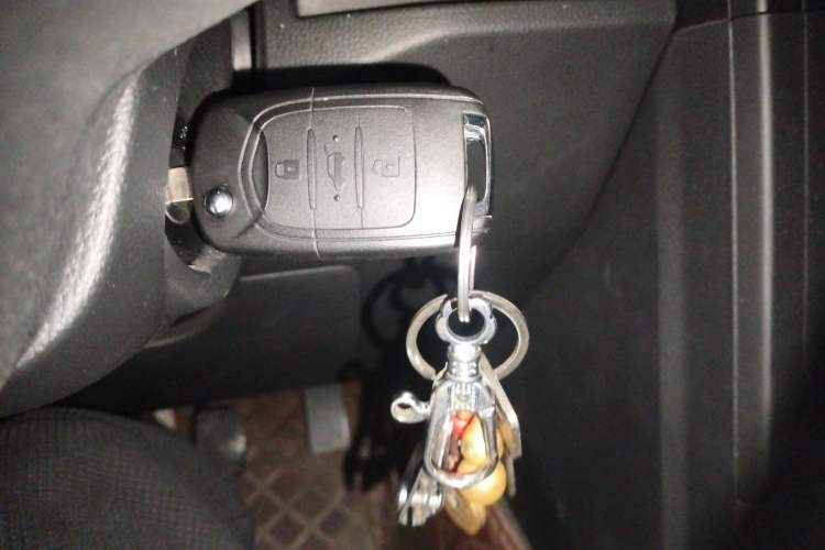 Used Wuling Hongguang PLUS 2020 1.5L Manual Standard Edition 5 Seats Vehicle Key