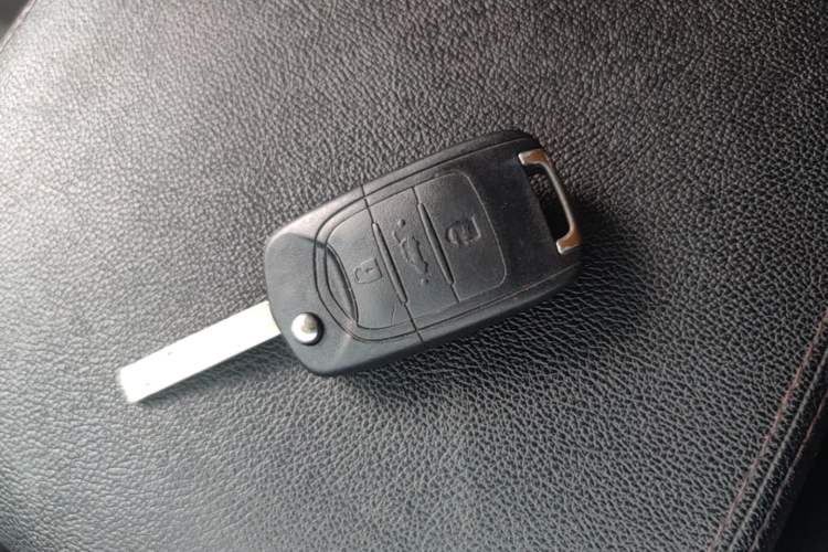 Used Wuling Hongguang PLUS 2020 1.5L Manual Standard Edition 5 Seats Vehicle Key