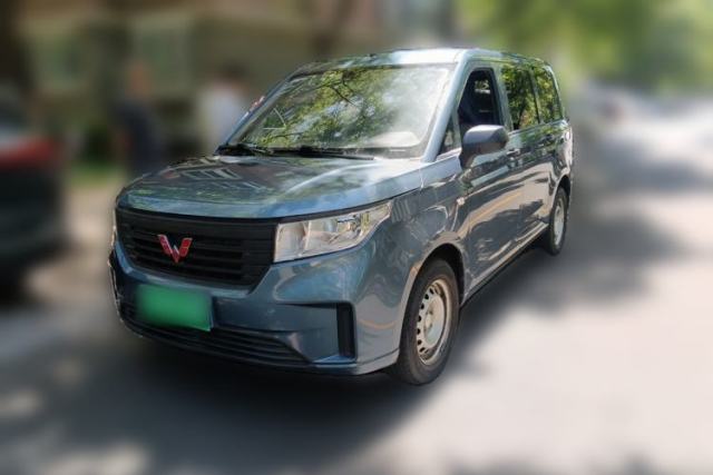 Used Wuling Hongguang PLUS 2020 1.5L Manual Standard Edition 5 Seats