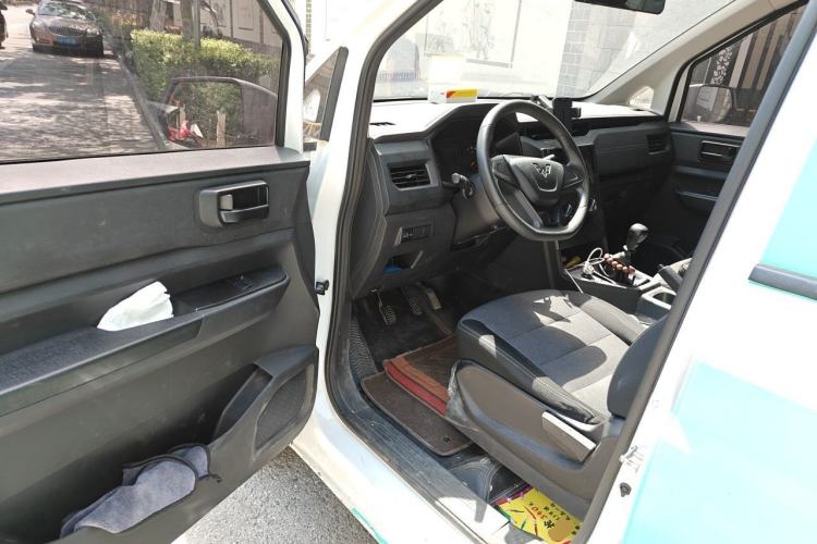 Used Wuling Hongguang PLUS 2020 1.5L Manual Standard Edition 5 Seats Driver Seat