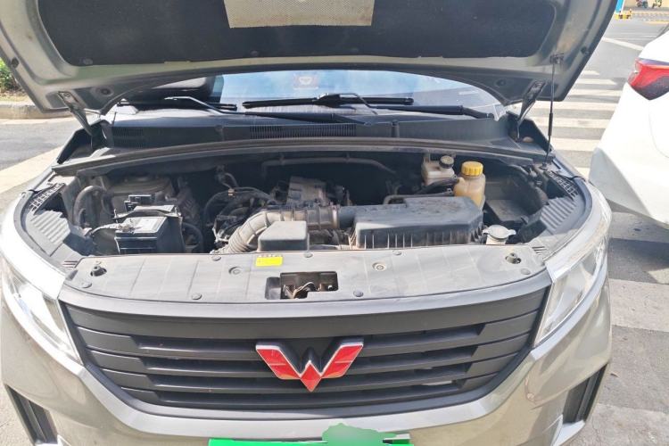 Used Wuling Hongguang PLUS 2020 1.5L Manual Standard Edition 5 Seats Engine Bay