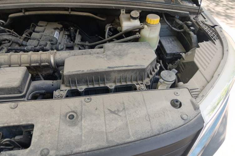 Used Wuling Hongguang PLUS 2020 1.5L Manual Standard Edition 5 Seats Engine Bay Left
