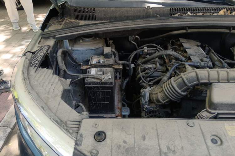 Used Wuling Hongguang PLUS 2020 1.5L Manual Standard Edition 5 Seats Engine Bay Right
