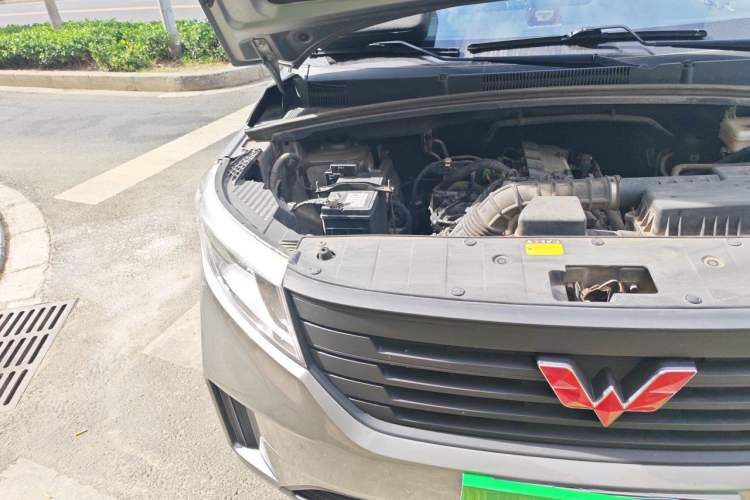 Used Wuling Hongguang PLUS 2020 1.5L Manual Standard Edition 5 Seats Engine Bay Right