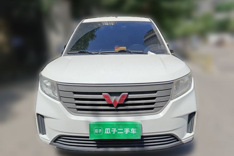 Used Wuling Hongguang PLUS 2020 1.5L Manual Standard Edition 5 Seats Front