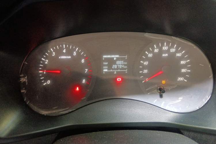 Used Wuling Hongguang PLUS 2020 1.5L Manual Standard Edition 5 Seats Odometer Close Up
