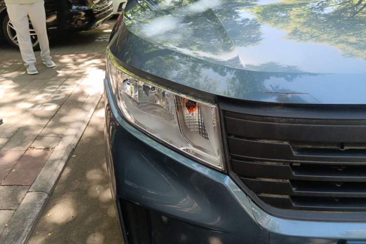 Used Wuling Hongguang PLUS 2020 1.5L Manual Standard Edition 5 Seats Right Front Headlight