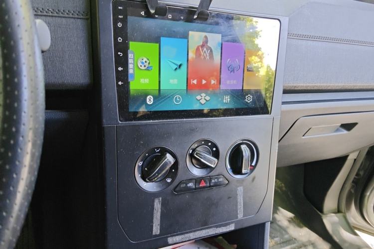 Used Wuling Hongguang PLUS 2020 1.5L Manual Standard Edition 5 Seats Audio And AC Panel
