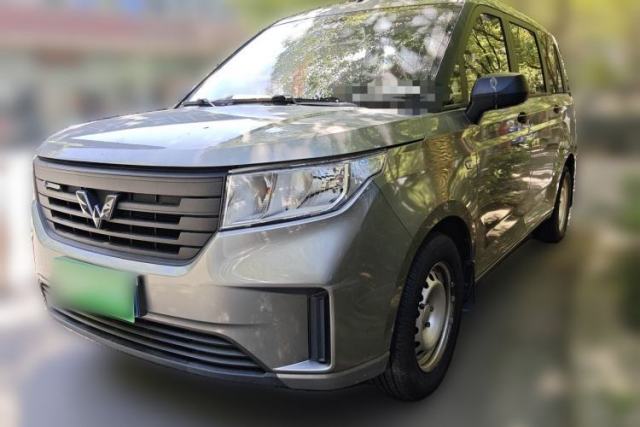 Used Wuling Hongguang PLUS 2020 1.5L Manual Standard Edition 5 Seats