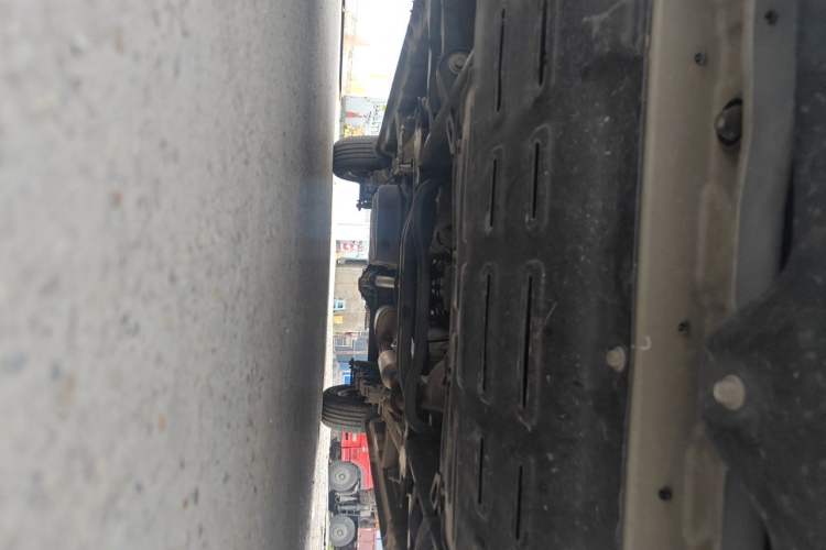 Used Wuling Hongguang PLUS 2020 1.5L Manual Comfort 7-Seater Chassis Front