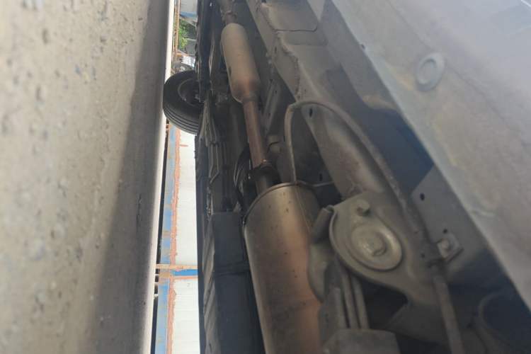 Used Wuling Hongguang PLUS 2020 1.5L Manual Comfort 7-Seater Chassis Rear Left